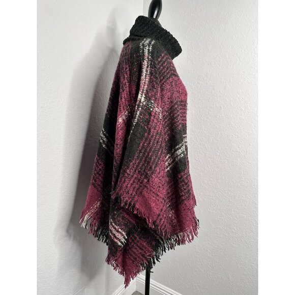 Max Edition Sweater women's Size S/M Burgundy Black and White Poncho Boho NWT$98 - Picture 4 of 7